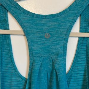 Lululemon tank